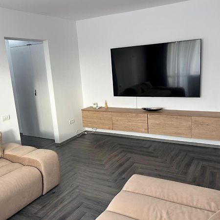 Elit Apartment Craiova Esterno foto