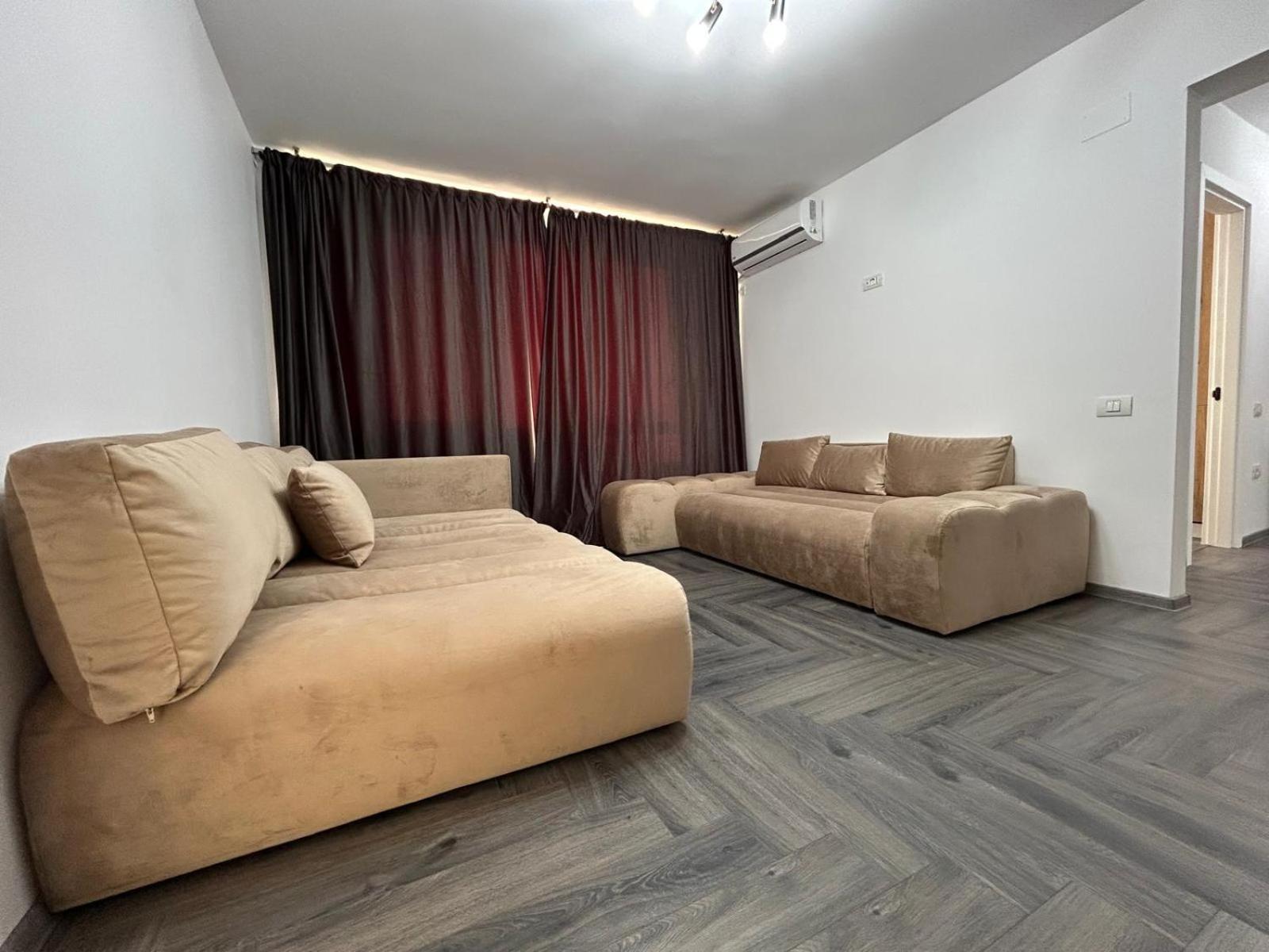 Elit Apartment Craiova Esterno foto